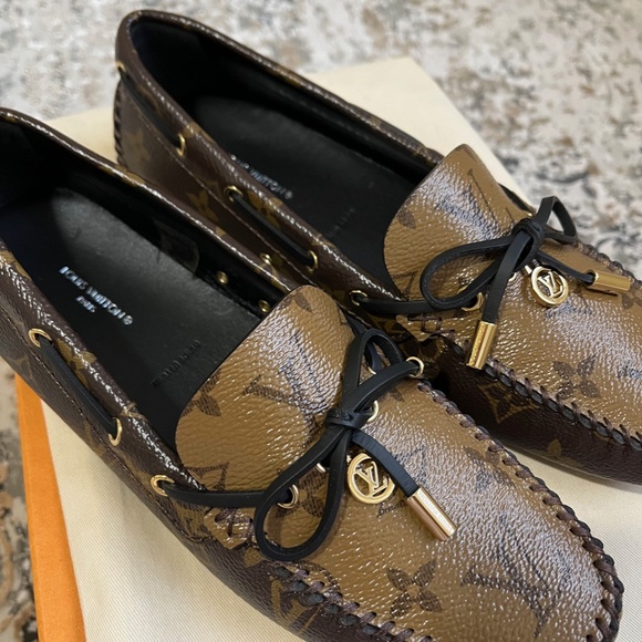 Louis Vuitton Leather Gloria Loafers - Size - Picture 7 of 16
